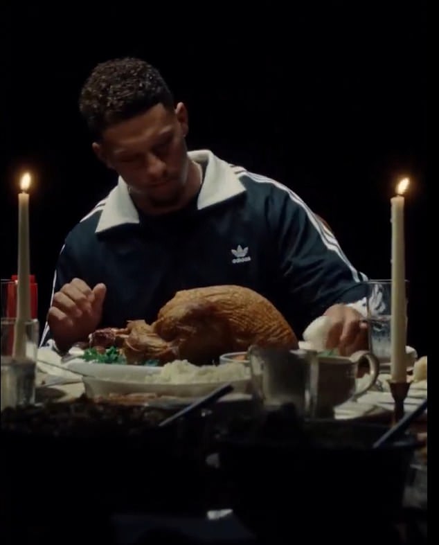Patrick Mahomes has sparked controversy on Thanksgiving after pouring ketchup on turkey