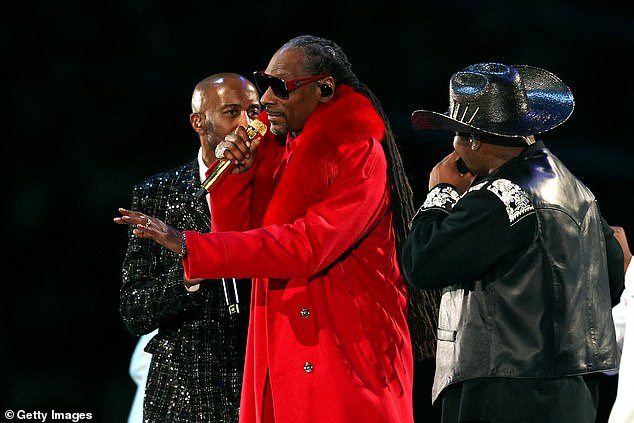 Snoop Dogg's NFL Christmas Day halftime performance came just days before the Arizona Bowl moment