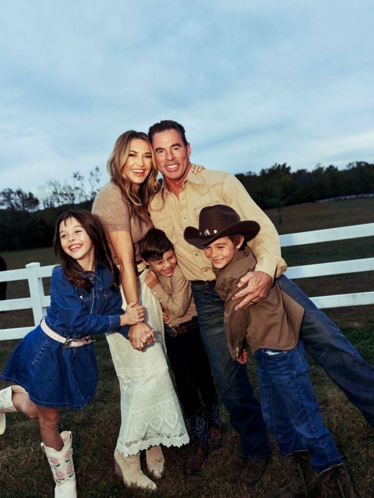 Jim Edmonds, wife Kortnie, and children Aspen, Hart, and Hayes pose for a birthday photo at home.