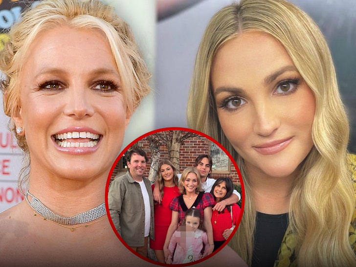 Composite image featuring Britney Spears and Jamie Lynn Spears