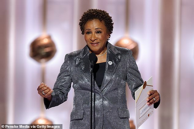 Wanda Sykes delivers her roast of Bill Maher while presenting the stand-up award at the Golden Globes