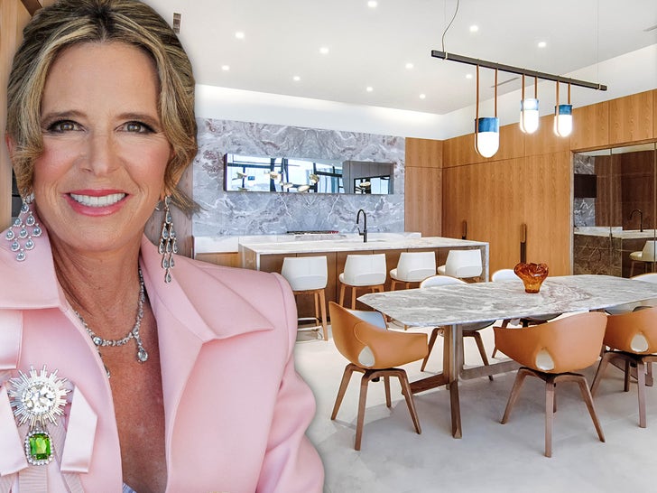 Exterior of Hilary Musser's custom-built West Palm Beach waterfront mansion listed at $42 million