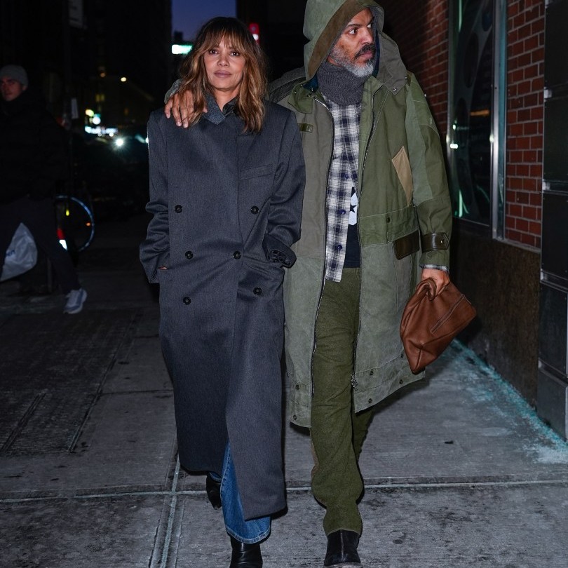 Jennifer Aniston Goes Instagram-Official With Jim Curtis, ‘My Love’